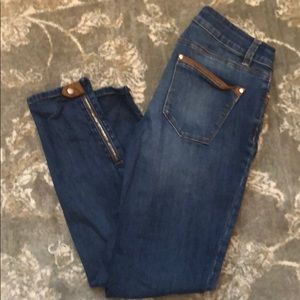 WHBM crop/ankle jeans